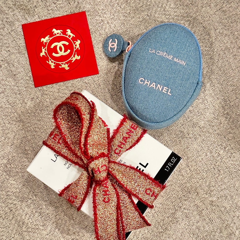 CHANEL La Crème Main Denim Edition-Limited Release-comes with ribbon& stickers